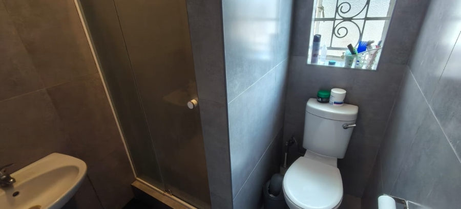 To Let 1 Bedroom Property for Rent in Oos Einde North West